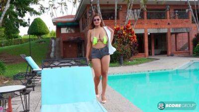 Jenns Day At The Pool - upornia.com