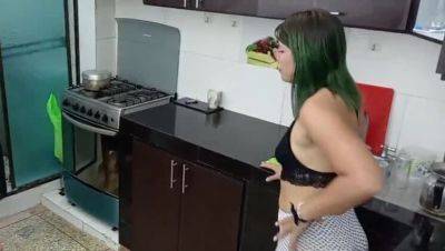 Strong Urge to Fuck, I Share with Stepmother and She Fulfills Me in the Kitchen - veryfreeporn.com