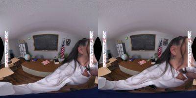 Elizabeth Skylar, the naughty teacher, fucks her bad boy in virtual reality! - sexu.com