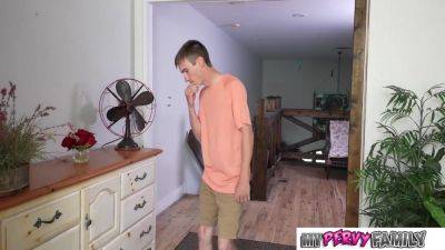 Stepmom Lets Me Sniff Her Worn Panties As Incentive For Getting Good Grades - upornia.com - Usa