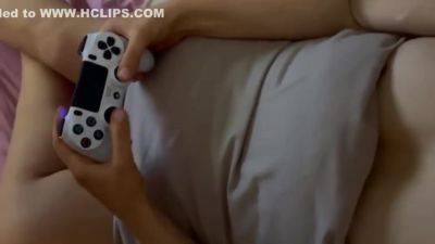 Gamers First Blowjob. Cum In Mouth - hclips.com