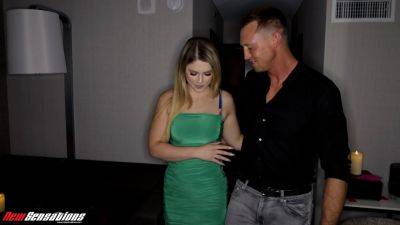 Pierce Paris - Riley Reign & Pierce Paris in wild hotel room sexcapade with big tits bouncing - sexu.com