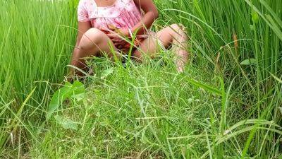 Hindi Audio You Go To Eat Rice Bhabhi Pussy He Finished Sex With His Fingers - desi-porntube.com