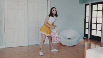 Cheerleader Today - hotmovs.com