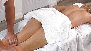In-Home Massage Therapist fucked Naughty Babe hard / Unexpected Sex - ah-me.com
