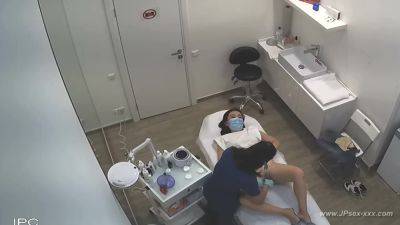 Peeping Hospital patient.34 - hotmovs.com - China
