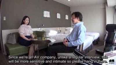 Japanese wife pushing fifty with a voluptuous body casting video - hotmovs.com - Japan