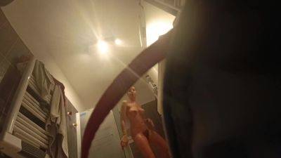 Voyeur bathroom hairy sis - voyeurhit.com
