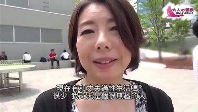 Mature Wife Gets Seduced by Young Guys and Takes a Facial - veryfreeporn.com