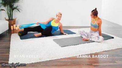 Has A Fingering Yoga Training - Vanna Bardot And Ryan Keely - hotmovs.com