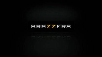 Sophie Dee - Eva Notty - Acing The Interview With Johnny Sins, Sophie Dee, Eva Notty - Brazzers - hotmovs.com - Britain