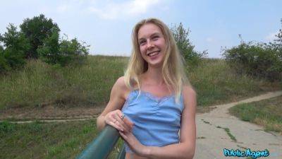 Skinny Babe Had Sex Outdoor - Analdin - videomanysex.com