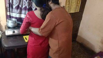 Indian Aunty Fucked in Kitchen While Cooking - Hindi Audio Full Video - porntry.com - India - Bangladesh