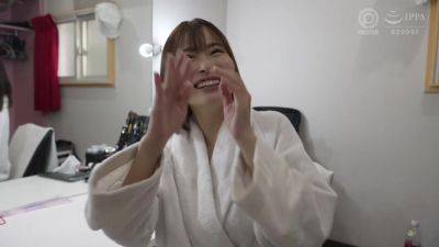 0010334_乳揺れ マン汁 美人などが含まれている - upornia.com - Japan