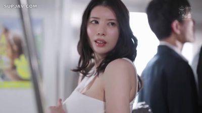 Uncensored Huge Boobs And Ass Lady Harassment In Train Everyday - videomanysex.com - Japan