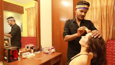 Devar caught stepmom and stepsister in makeup fun - Indian homemade fingering and cum on feet - porntry.com - India