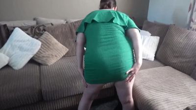 Littlevixen Strip Tease in Green Dress - BBW Wife Spreads Legs Solo - porntry.com