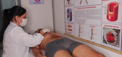 Blow Job - Oops... my dick went up in front of the nurse - inxxx.com - Brazil