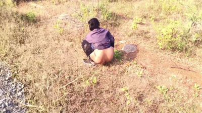Indian Aunty Caught And Fucked Outdoor - desi-porntube.com - India