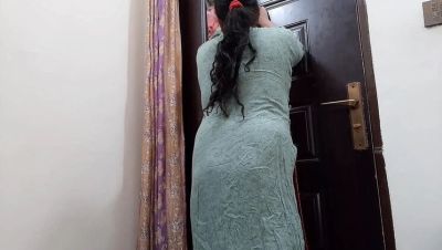 Happy Ending - QueenbeautyQB Hot Maid Cleans Room and Gets Ready for Rough Sex in Hindi - xxxfiles.com