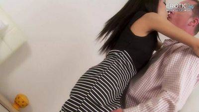 Asian babe gets a huge facial on holiday - veryfreeporn.com