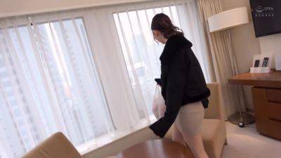 0006272_白ギャル 女子大生 へそピアスなどが含まれている - hclips.com - Japan
