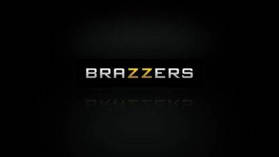 Wet Dream Homecumming Queen With Jessy Jones, Chloe Chaos - Brazzers - hotmovs.com