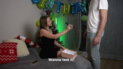 Gave My Stepsister A Dildo And Fucked Her - hclips.com - Russia