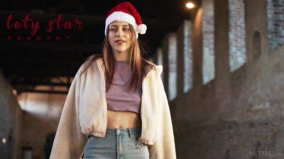 Happy Holidays - Lety Star - hotmovs.com