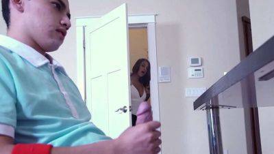 Evelin Stone - Juan El Caballo Loco - Step Sister Evelin Stone Catches Juan Jerking Off - BangBros Teen Hardcore - veryfreeporn.com