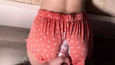 Stepsister Says Don't Stick It In! But Rubbing Her Wet Pussy Feels Too Good - Mia Foster - veryfreeporn.com