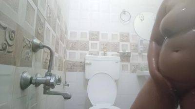 Indian Couple In Bathroom - desi-porntube.com - India