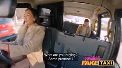 Liam salvatore & Zuzu Sweet get down and dirty in Fake Taxi & share a big dick - sexu.com