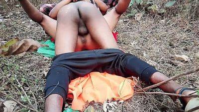 Indian Village Housewife Forest Fuck with Priyarahulbhabhi - Public Sex & Fisting - veryfreeporn.com - India