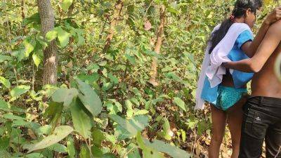 Desi India - Jungle Girl In Desi Indian Ki Jungle Main Mangal - desi-porntube.com - India