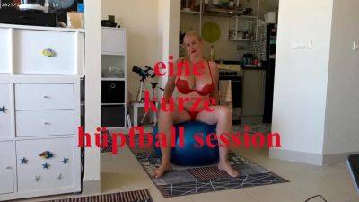 A Short Bouncy Ball Session - hclips.com