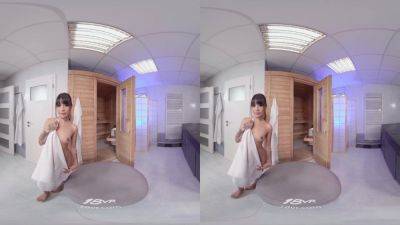 Michy Perez And Virtual Reality In Wants You To Fuck Her Hard In Her Tight Butt - hotmovs.com