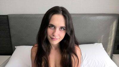 Mazy Myers - Hot 18yo Mazy Myers sucks big cock in HD 4k porn - veryfreeporn.com