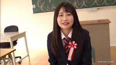 250325つい先程まで高校生やってた美女e1 - senzuri.tube