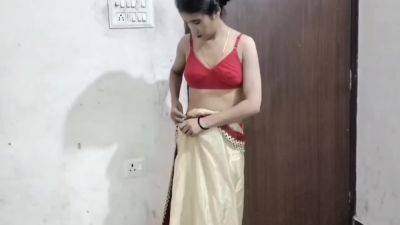 Li Ya - Desi Bhabhi Ka Saree Kholte Huye Video Bna - desi-porntube.com - India