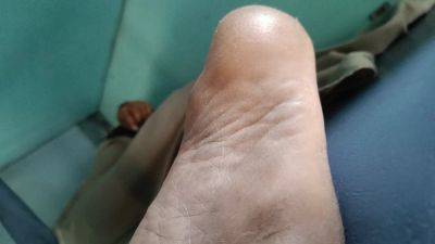 sleepy feet : Sleeping : Train feet : Candid feet : Mature Feet - txxx.com - India