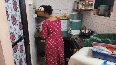 Face Fuck - Desi Sex - Hot Indian Stepsister Sagita Sharm Shares Bed with Stepbro in Saree - Desi Sex - veryfreeporn.com - India - Russia