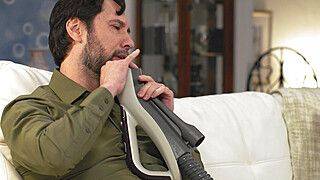 Lauren Phillips - Tommy Pistol - Lauren - Old vacuum cleaner sucks it perfectly - ah-me.com