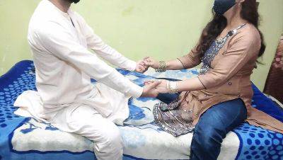 Desi Indian Girl First Date Hardcore Doggystyle Sex - Gullnazkhan Hot XXX - veryfreeporn.com - India - Pakistan