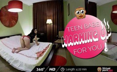 Teen Babe Warming Up for You - txxx.com