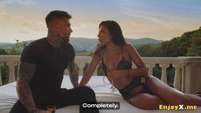 Horny honey Andrea Retali has a naughty smash session with a stunning sunset backdrop. Incredible total HD porn! - hotmovs.com - Spain