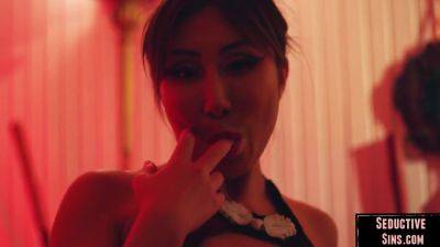 Stunning Asian squirting on cock - hotmovs.com