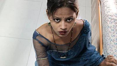 Desi Bhabhi Teaches Devar Hot Blowjob - Priya 1514 & Sluty Bhabhi - veryfreeporn.com - India