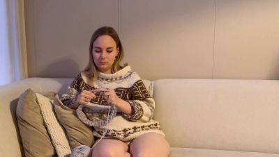 Hot wife moans loud as hubby licks her wet pussy to orgasm on couch - Homemade 4K - veryfreeporn.com
