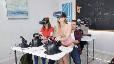 Kyle Mason - Molly Little - Blonde Molly Little Gets Sneaky VR Blowjob Lesson From Kyle Mason - Cumshot & Big Cock - veryfreeporn.com